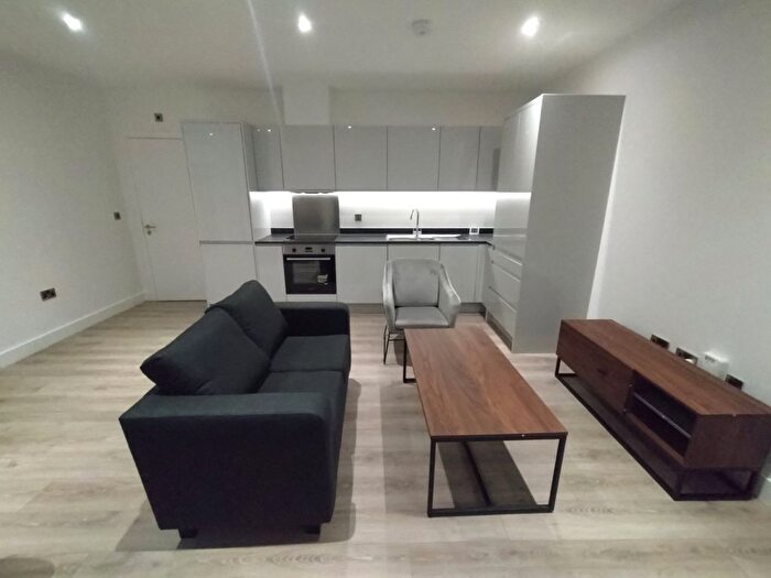 1 Bedroom Flat For Sale In Broadoaks, Streetbrook Road, Solihull, West Midlands, B91