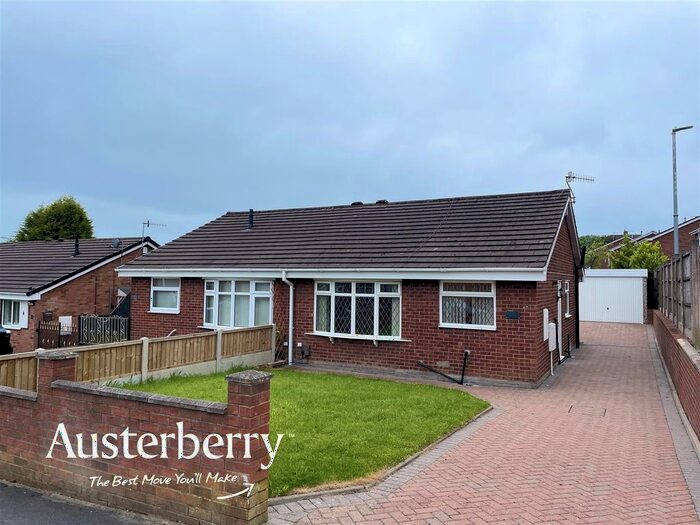 2 Bedroom Semi-Detached Bungalow To Rent In June Road, Fenpark, Stoke-On-Trent, ST4