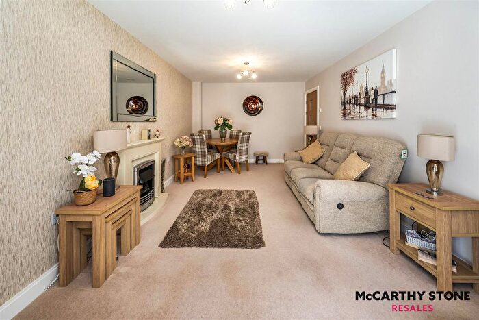 1 Bedroom Flat For Sale In Brueton Place, Blossomfield Road, Solihull, B91