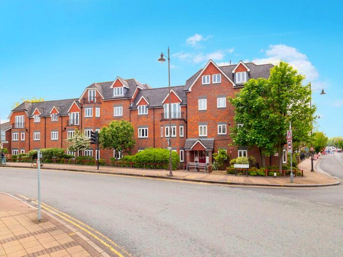 1 Bedroom Flat To Rent In Willows Court, Wimbledon SW19