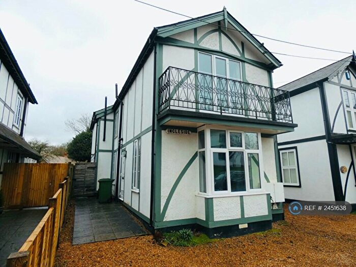 3 Bedroom Detached House To Rent In Vicarage Road, Yalding, Maidstone, ME18