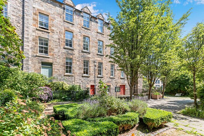1 Bedroom Flat For Sale In Coinyie House Close, Old Town, Edinburgh, EH1