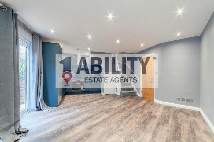 1 Bedroom House To Rent In Reveley Square, SE16