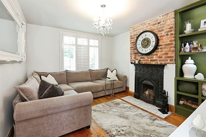 2 Bedroom Semi-detached House For Sale In Lingfield Road, East Grinstead, RH19