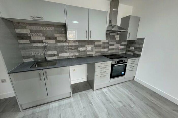2 Bedroom Flat To Rent In Bridge Street Newport, NP20