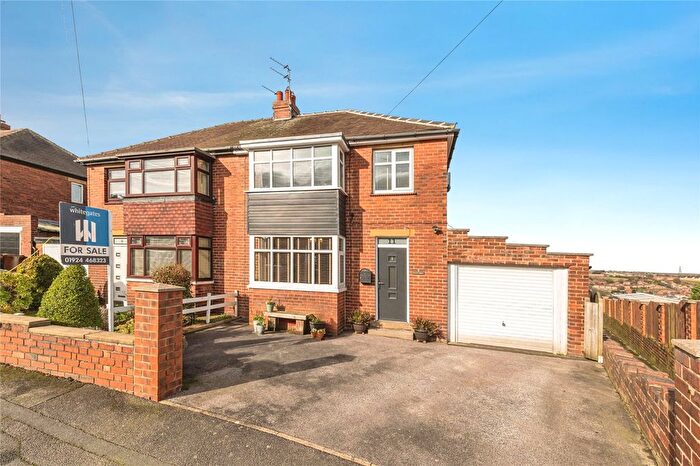 3 Bedroom Semi Detached House For Sale In Eskdale Close, Hanging Heaton, Dewsbury, WF12