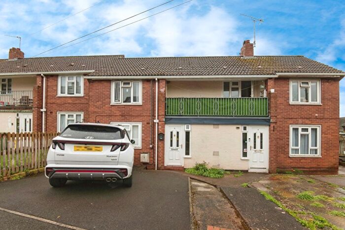 2 Bedroom Maisonette For Sale In Headland Crescent, Exeter, Devon, EX1
