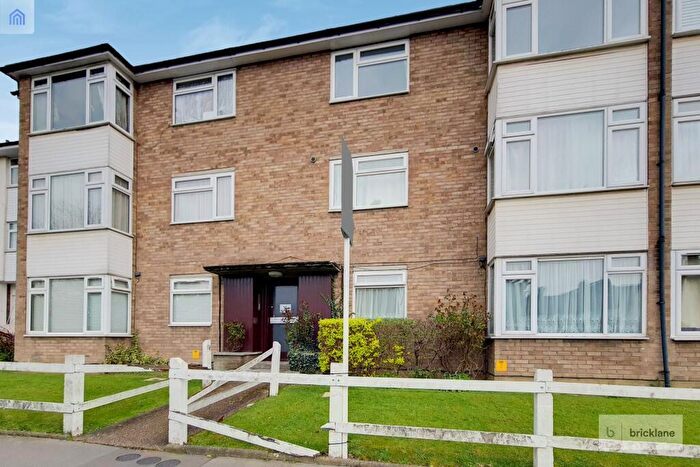 2 Bedroom Apartment To Rent In Osborne Gardens, London, CR7