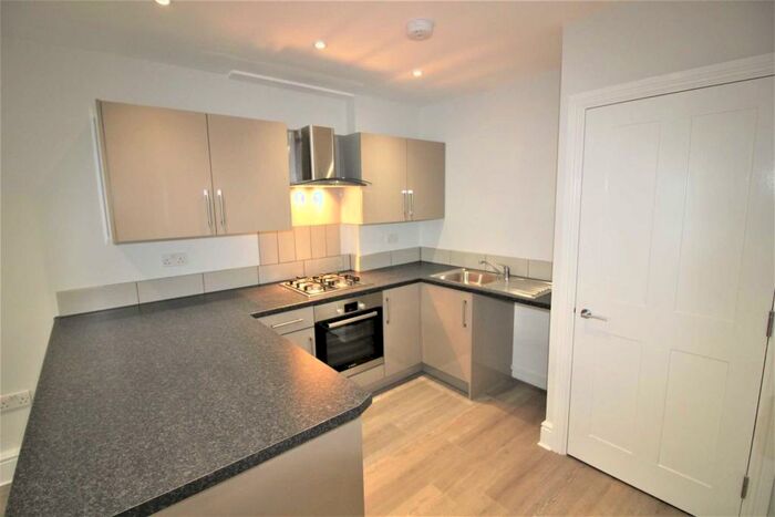 2 Bedroom Apartment To Rent In High Street, Aylesbury, HP20