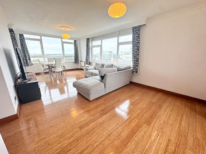 3 Bedroom Flat To Rent In Bath Road, Bournemouth, BH1