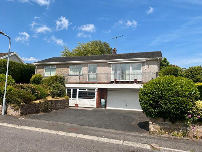 3 Bedroom Detached Bungalow For Sale In Dingle Road, Abergavenny, NP7