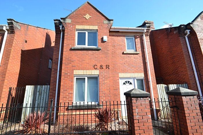 3 Bedroom Detached House To Rent In Rolls Crescent, Hulme., Manchester, M15