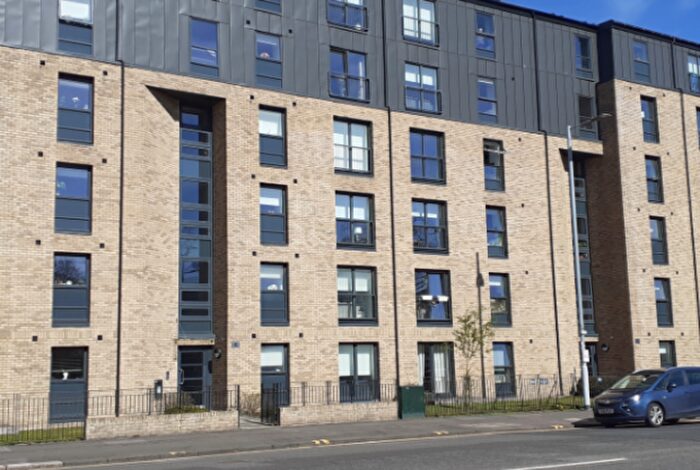 2 Bedroom Flat To Rent In , Edmiston Drive, G51