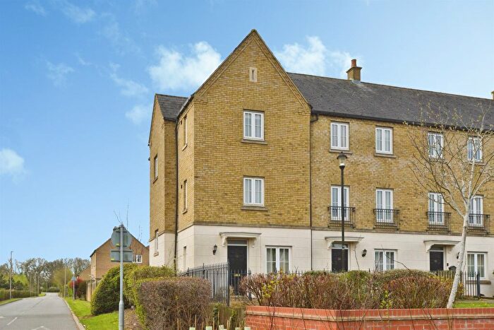 4 Bedroom End Terrace House For Sale In Goodrich Green, Kingsmead, Milton Keynes, MK4