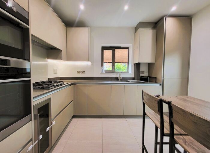 4 Bedroom End Of Terrace House To Rent In John Hunter Avenue, London, SW17