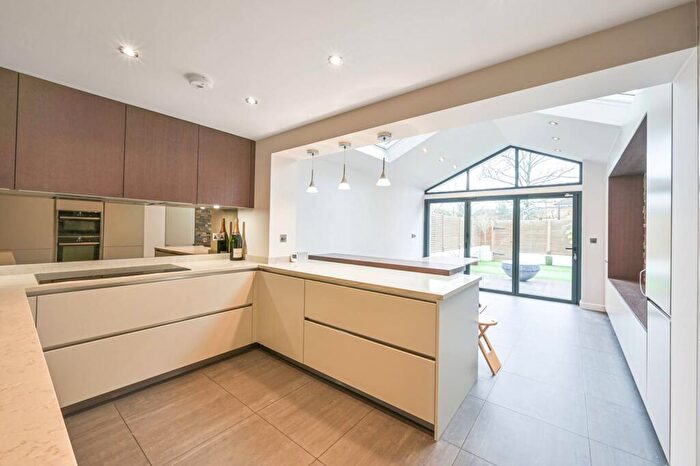 4 Bedroom Terraced House To Rent In Radstock Close, New Southgate, London, N11