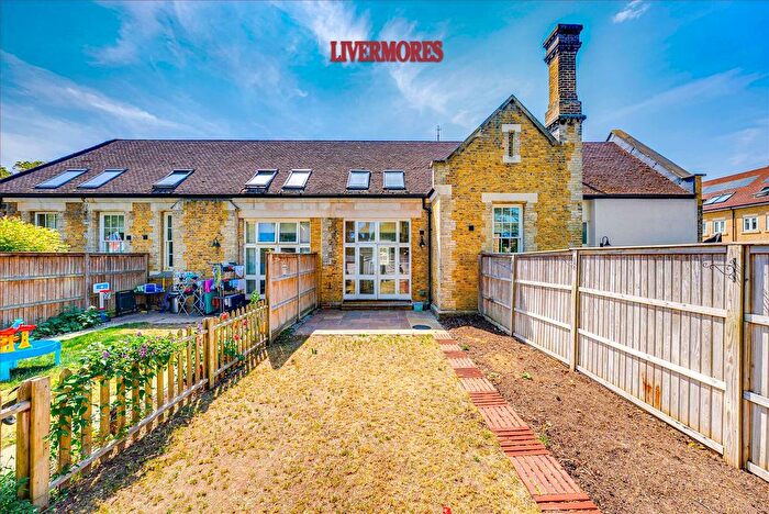 2 Bedroom Terraced House For Sale In Murray Drive, Stone, Dartford, DA2
