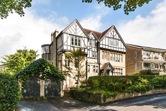 2 Bedroom Apartment To Rent In Lansdown Grove Lodge, Bath, BA1