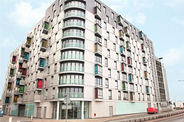 2 Bedroom Garage / Parking To Rent In Hayward, Chatham Place, Reading, Berkshire, RG1