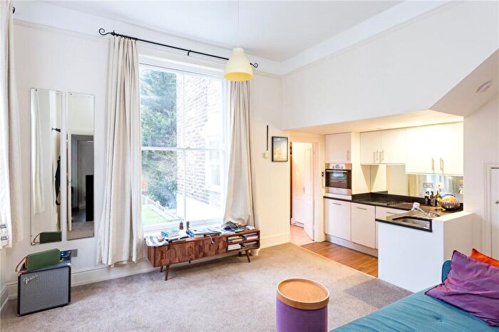 1 Bedroom Apartment To Rent In Wallace Road, London, N1