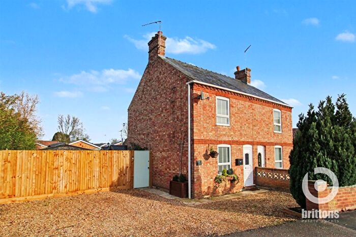 3 Bedroom Semi Detached House For Sale In Sutton Road, Terrington St. Clement, King's Lynn, PE34