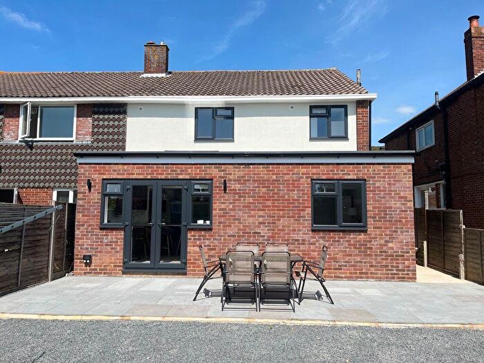1 Bedroom House Of Multiple Occupation To Rent In Chalkridge Road - Professional Hmo, PO6