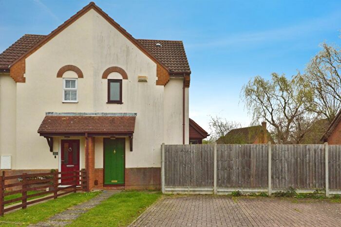 1 Bedroom Semi Detached House For Sale In Wheatley Close, Emerson Valley, Milton Keynes, MK4