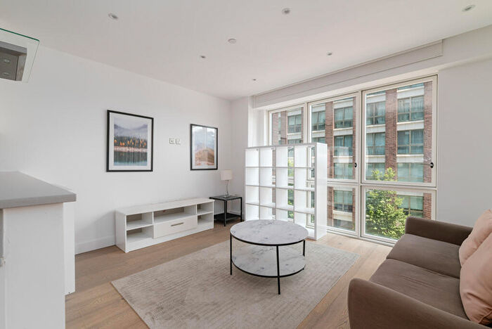 2 Bedroom Flat For Sale In Arniston Way, London, E14