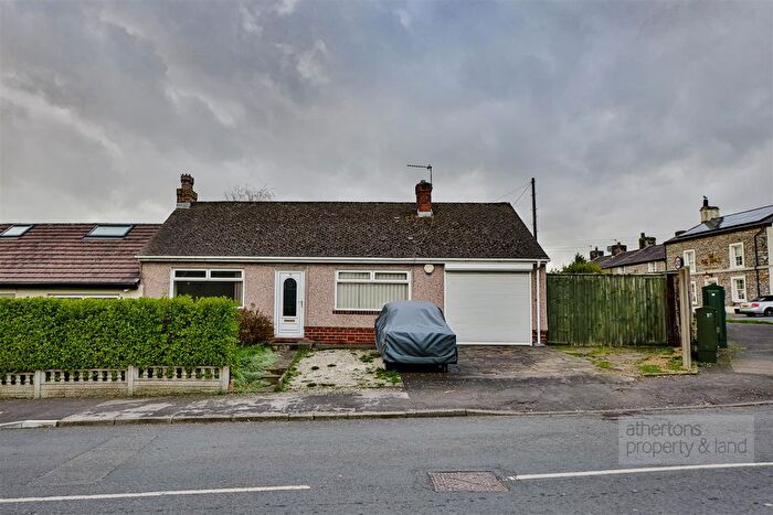 2 Bedroom Semi Detached Bungalow For Sale In Henthorn Road, Clitheroe, Ribble Valley, BB7