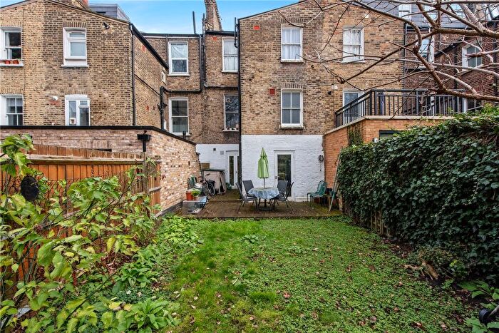 2 Bedroom Flat To Rent In Albion Road, London, N16