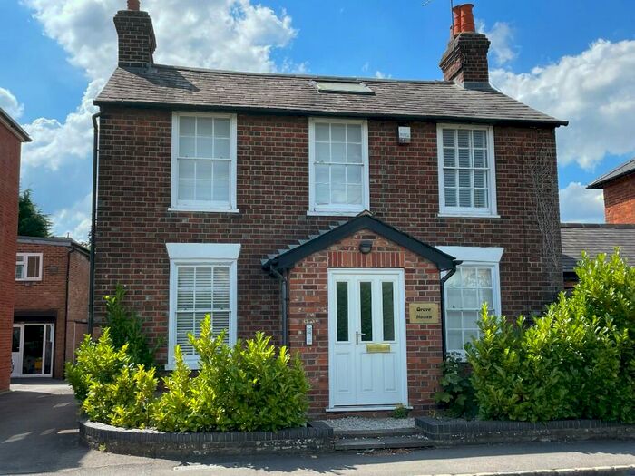 1 Bedroom Flat To Rent In Wargrave Road, RG10