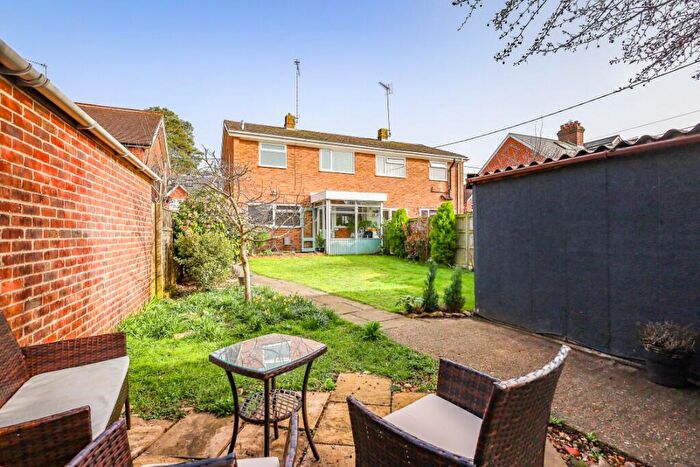 3 Bedroom Semi-Detached House For Sale In Forest Road, Liss, Hampshire, GU33