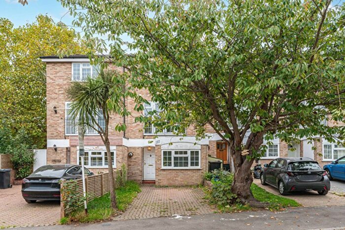 3 Bedroom Property For Sale In Coniston Road, Bromley, BR1