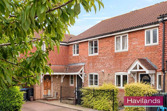 3 Bedroom House For Sale In Lockyer Mews, Enfield, EN3