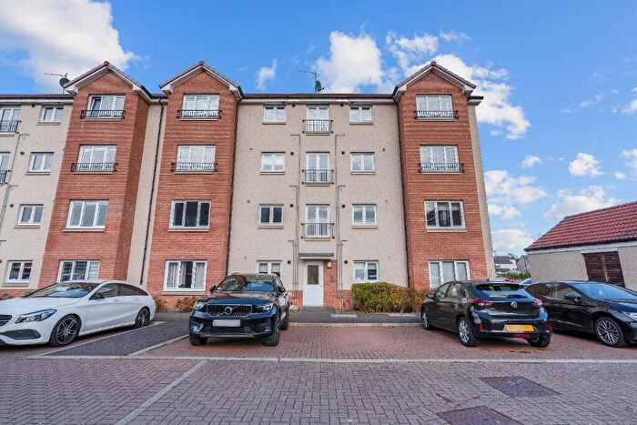 2 Bedroom Flat To Rent In Torwood Crescent, South Gyle, Edinburgh, EH12