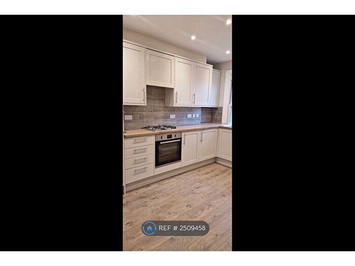 2 Bedroom Flat To Rent In Sidmouth Street, Reading, RG1