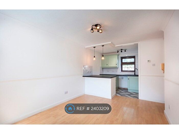 1 Bedroom Flat To Rent In Bellevue Close, Potton, Sandy, SG19