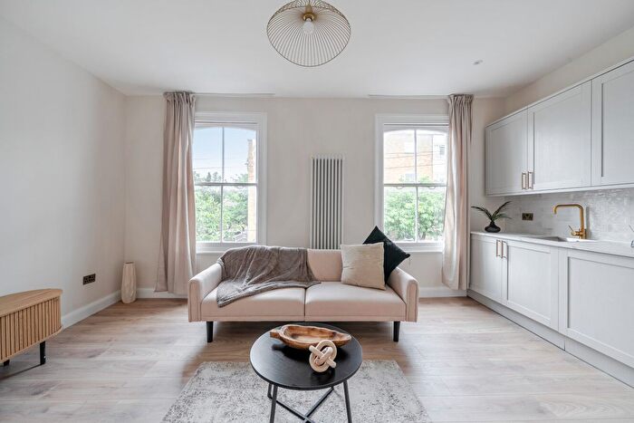 2 Bedroom Flat For Sale In Studholme Street, London, SE15