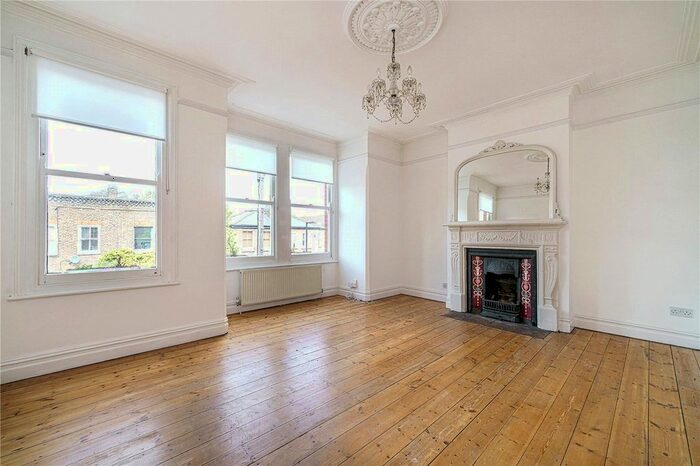 2 Bedroom Flat To Rent In Hindmans Road, East Dulwich, London, SE22