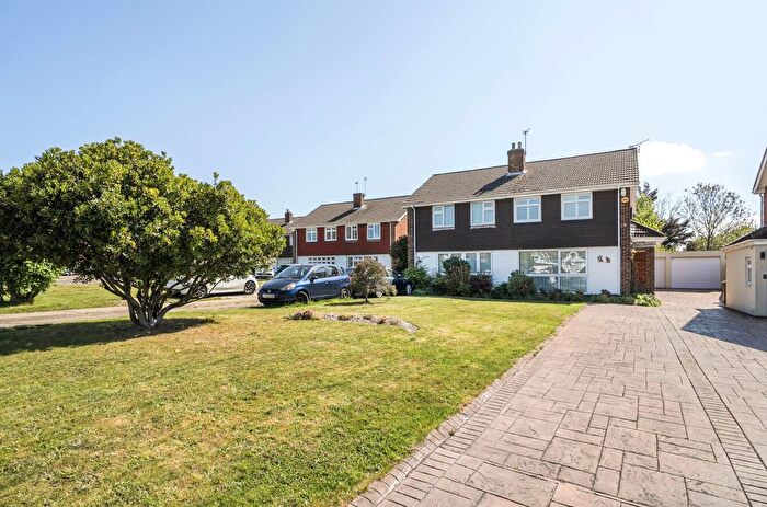 3 Bedroom Semi-Detached House For Sale In Harman Drive, Sidcup, DA15