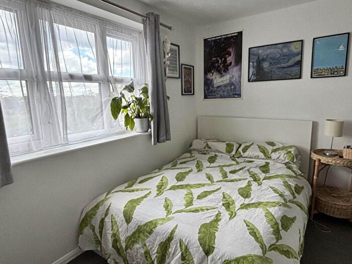 1 Bedroom Flat To Rent In Ghandi Close, London, E17