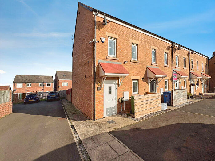 3 Bedroom End Of Terrace House For Sale In Haggerston Road, Blyth, NE24