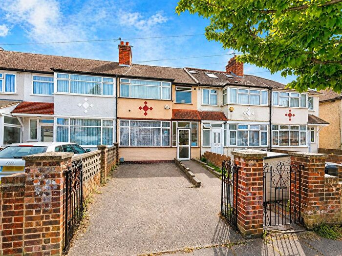 3 Bedroom Terraced House For Sale In Marlborough Road, Southall, UB2