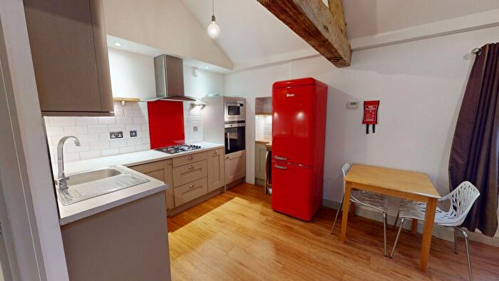 2 Bedroom Flat To Rent In Vauxhall Street, Plymouth, PL4