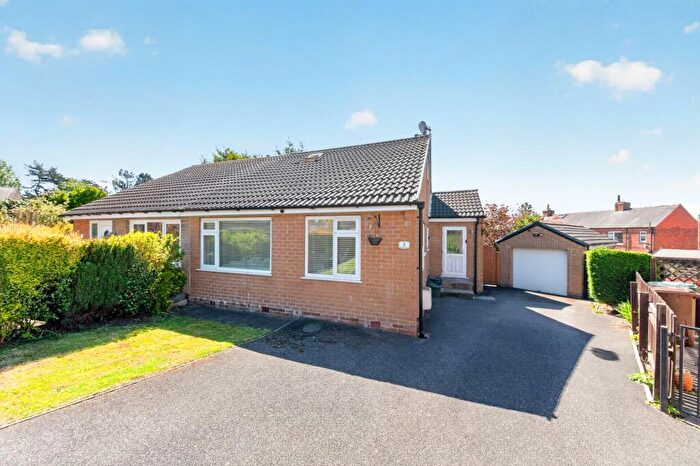 3 Bedroom Semi-Detached Bungalow For Sale In Turnshaw Close, Kirkburton, HD8