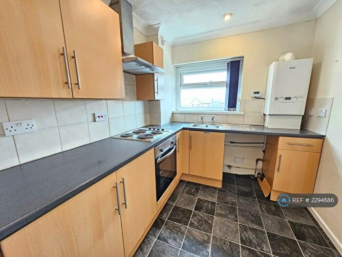 2 Bedroom Flat To Rent In Lindsay Court, Lytham St. Annes, FY8