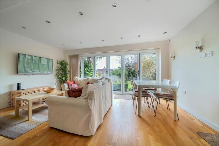 2 Bedroom Semi-Detached House To Rent In Whitings Road, Barnet, Hertfordshire, EN5