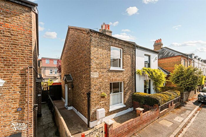 2 Bedroom Semi-Detached House For Sale In Northfield Road, Northfields, W13
