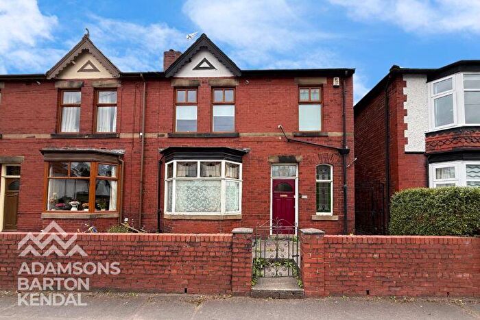 3 Bedroom Semi-Detached House For Sale In Bury Road, Bamford, OL11