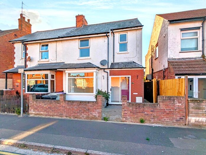 3 Bedroom Semi Detached House For Sale In Vernon Road, Skegness, PE25
